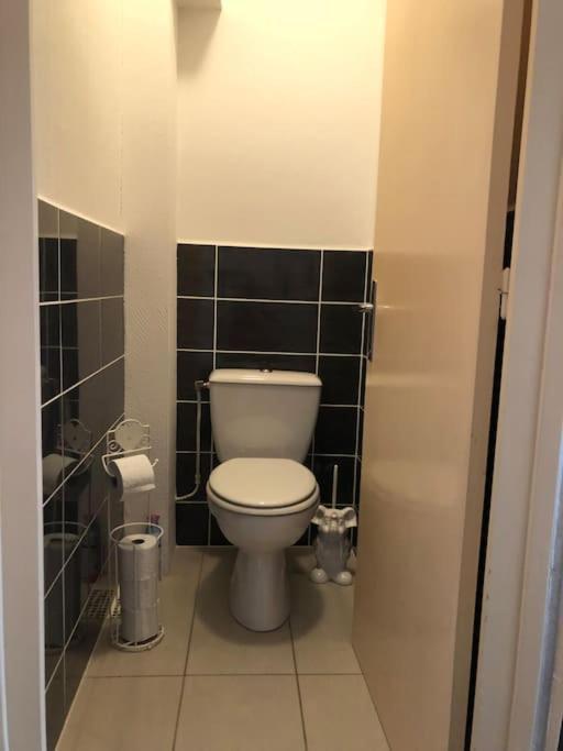 Le Black & White F 2 De 55 M 2 Moulins (Allier)